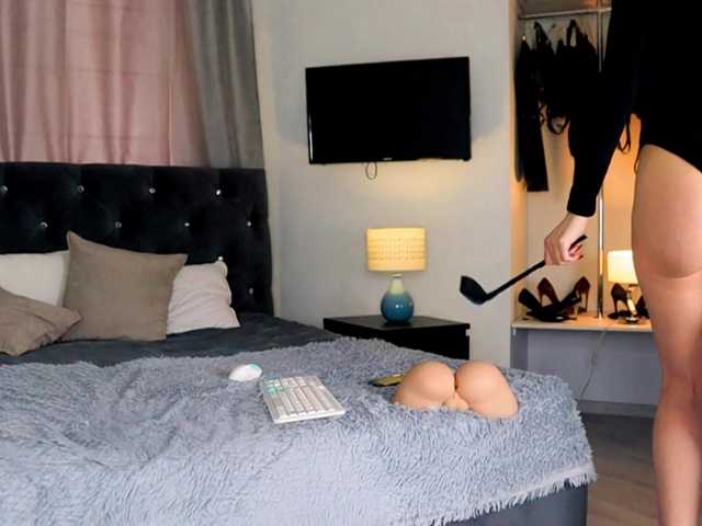 InvitingTina's BongaCams show and profile