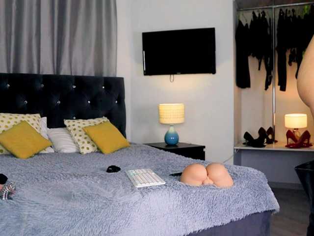 InvitingTina from BongaCams