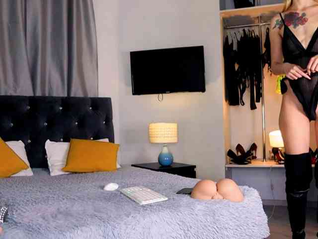 InvitingTina InvitingTina