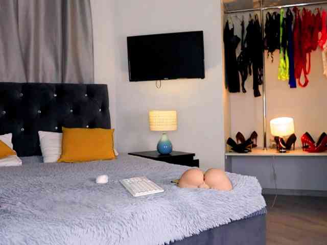 InvitingTina InvitingTina