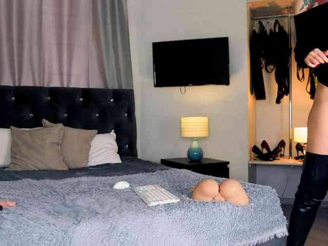 InvitingTina InvitingTina