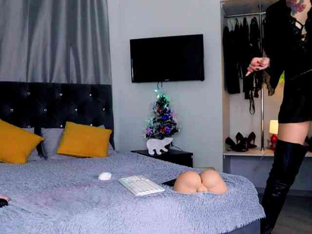 InvitingTina InvitingTina