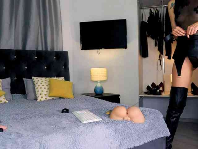 InvitingTina Live Webcam on BongaCams