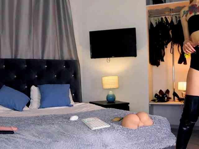 InvitingTina InvitingTina