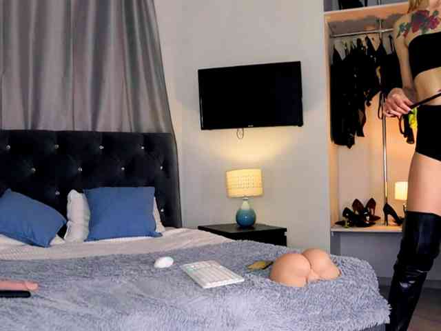 InvitingTina InvitingTina