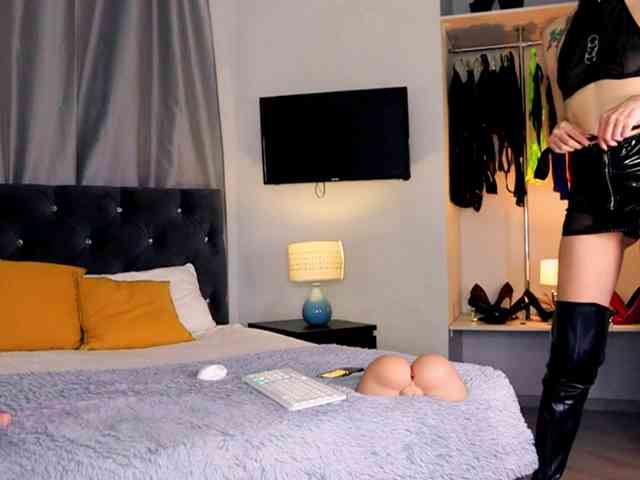 InvitingTina InvitingTina