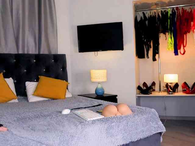 InvitingTina InvitingTina