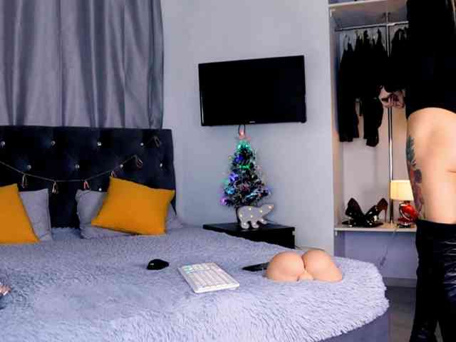 InvitingTina InvitingTina