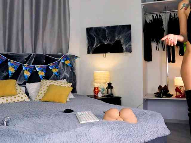 InvitingTina InvitingTina