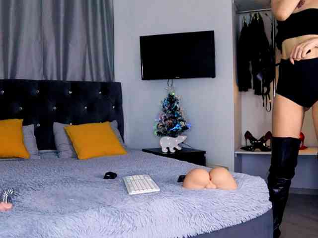 InvitingTina InvitingTina