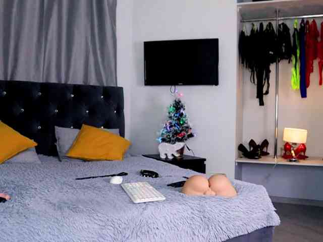 InvitingTina InvitingTina