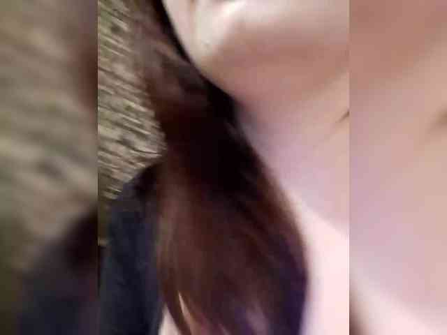 Cute_bibA webcam