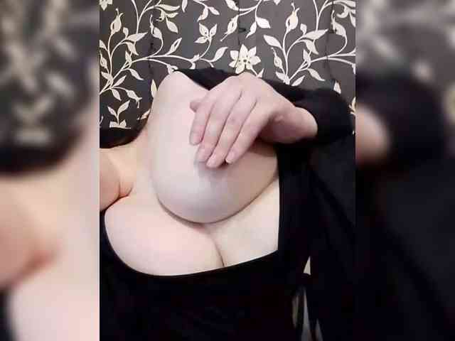 Cute_bibA webcam