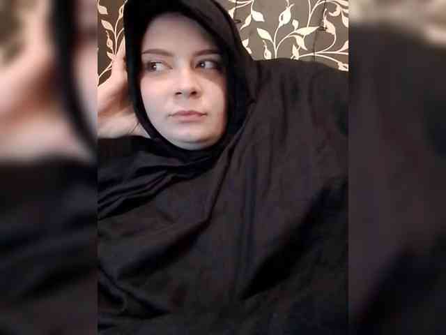 Cute_bibA webcam