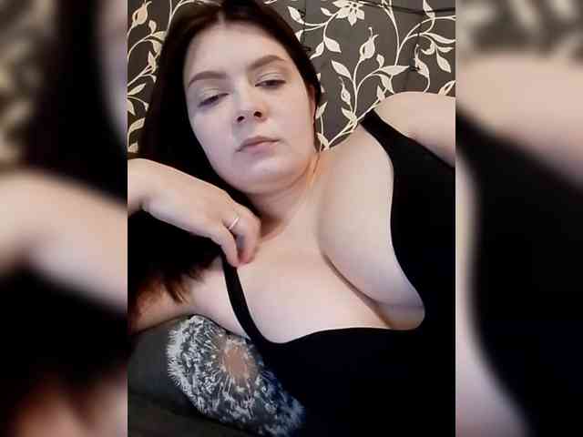 Cute_bibA webcam