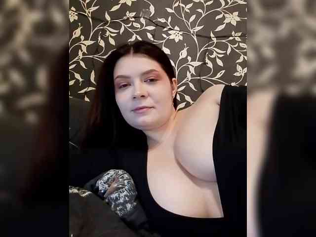 Cute_bibA webcam