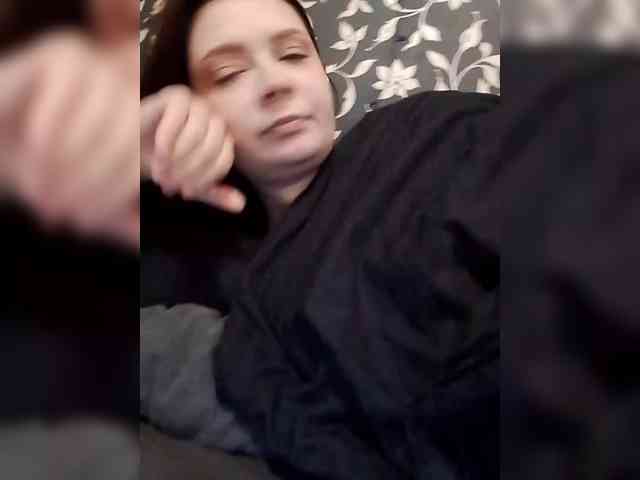 Cute_bibA webcam