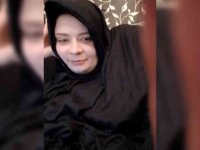 Cute_bibA webcam