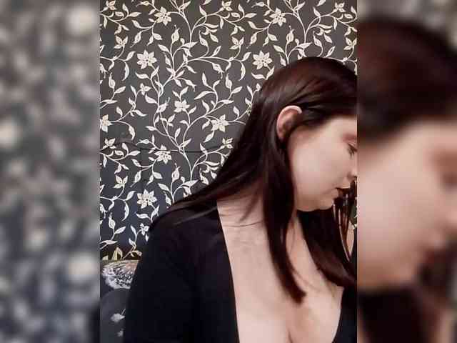 Cute_bibA webcam