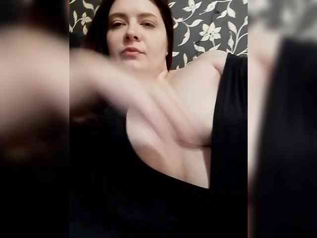 Cute_bibA webcam