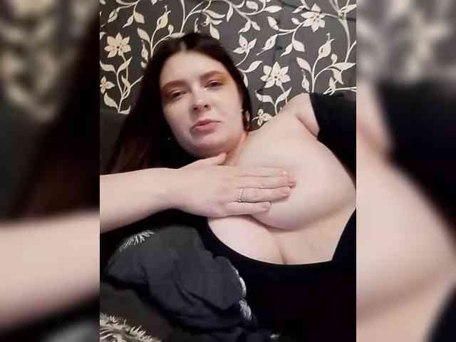 Cute_bibA webcam