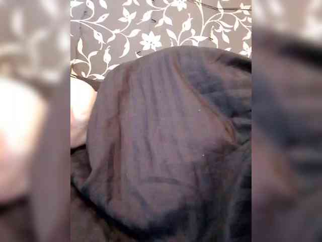 Cute_bibA webcam