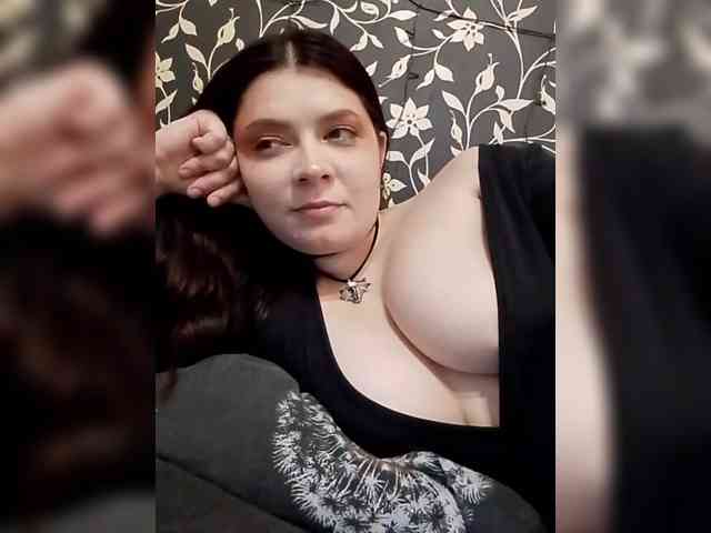 Cute_bibA webcam