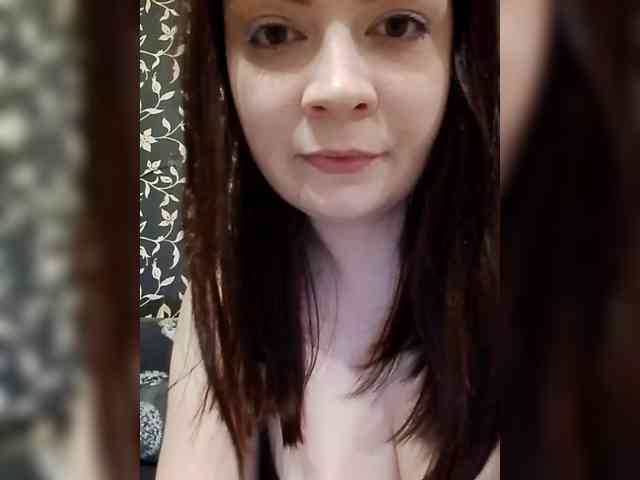 Cute_bibA webcam