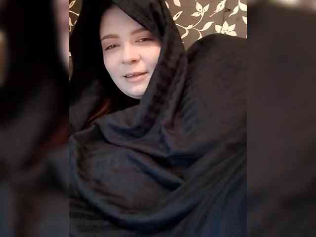 Cute_bibA webcam