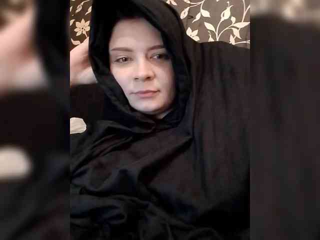 Cute_bibA webcam