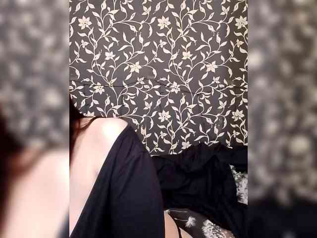 Cute_bibA webcam