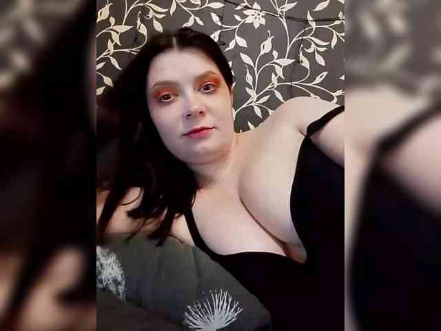 Cute_bibA webcam