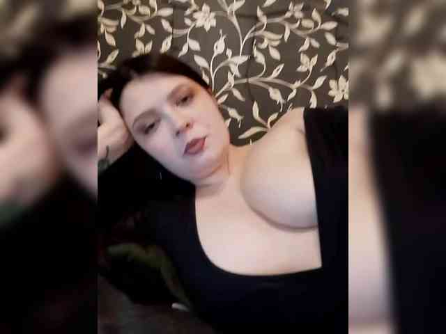Cute_bibA webcam