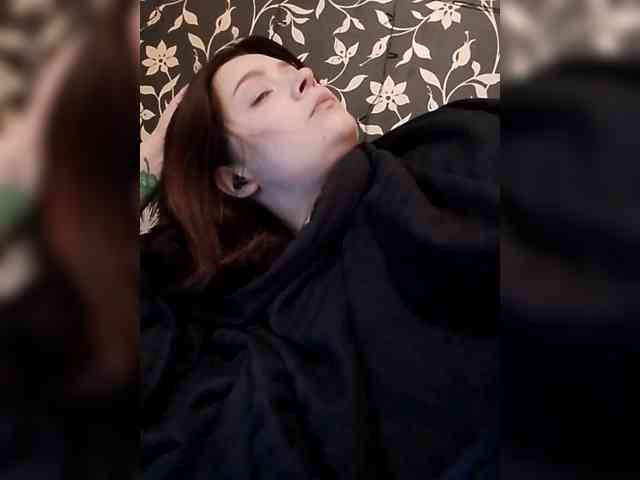 Cute_bibA webcam