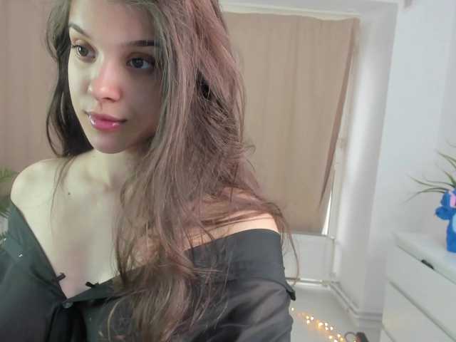 BabyAylin's BongaCams show and profile