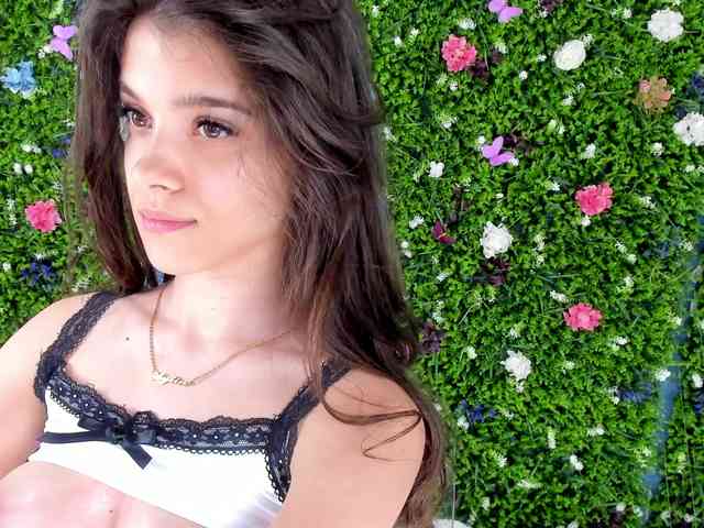BabyAylin webcam