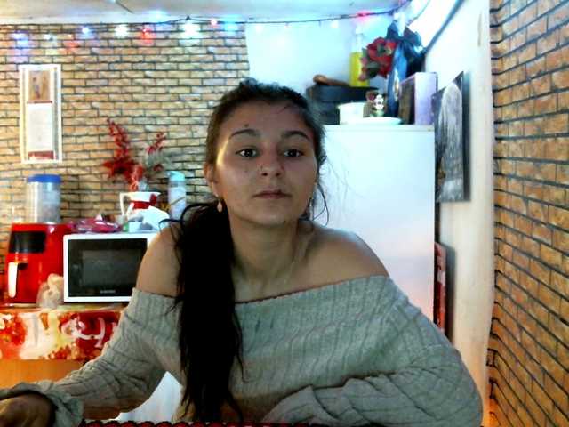 Pervertqueen's BongaCams show and profile