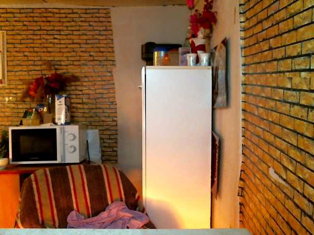 Pervertqueen's BongaCams show and profile