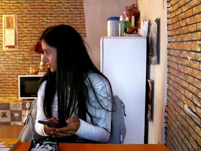 Pervertqueen's BongaCams show and profile