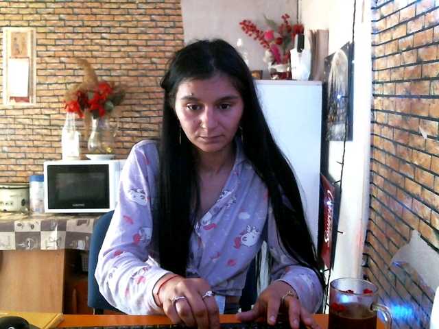 Pervertqueen's BongaCams show and profile