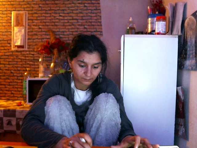 Pervertqueen's BongaCams show and profile