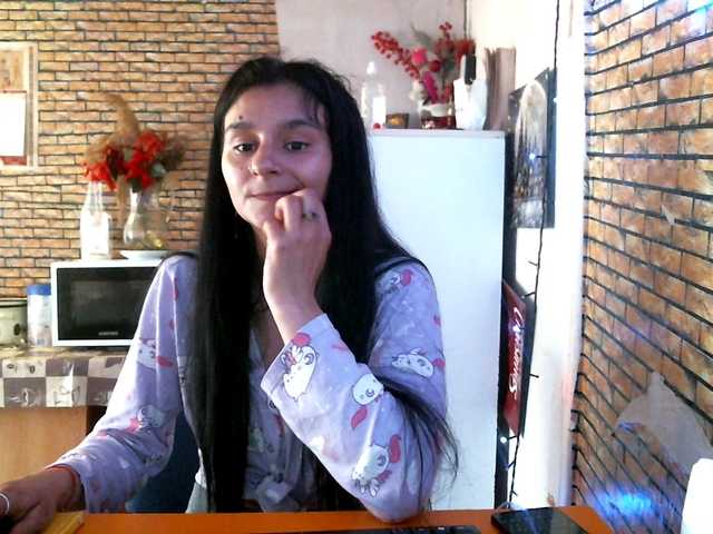 Pervertqueen's BongaCams show and profile