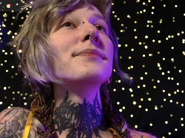 le modèle LittleSpaceMouse- est en webcam porno dans un show sur le site bongacams, il possède les tags suivants: White/Caucasian,Blonde,Hairy