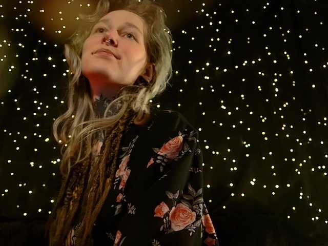 LittleSpaceMouse-'s BongaCams show and profile