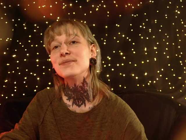 LittleSpaceMouse-'s BongaCams show and profile