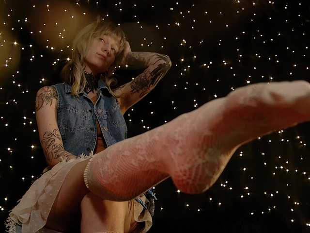 LittleSpaceMouse-'s BongaCams show and profile