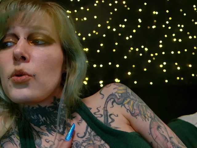 LittleSpaceMouse-'s BongaCams show and profile