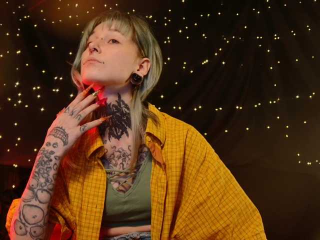 LittleSpaceMouse-'s BongaCams show and profile