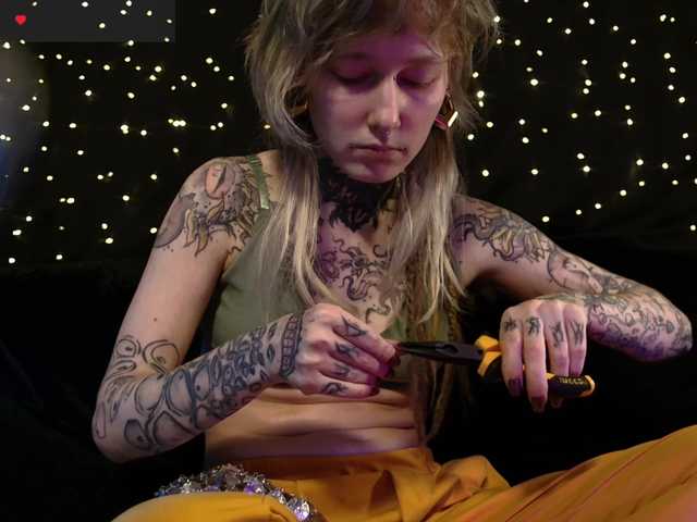 LittleSpaceMouse-'s BongaCams show and profile