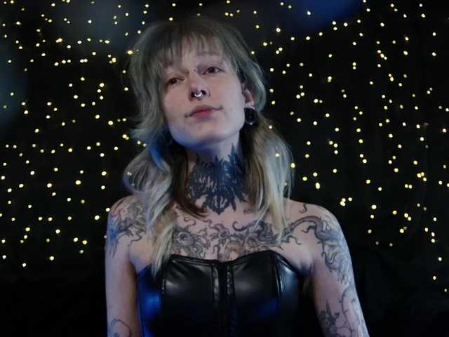 LittleSpaceMouse-'s BongaCams show and profile